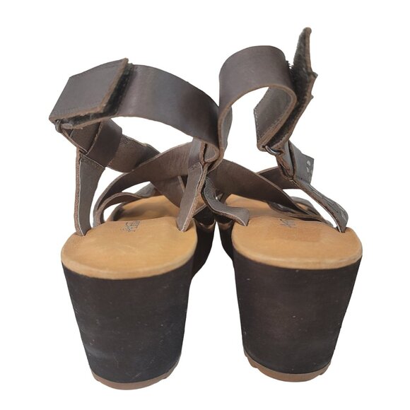 Antelope NWOT leather Wedge Sandals With metal stud Strap detail Grey Size 37 - Picture 5 of 14